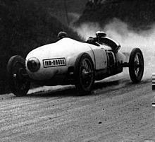 Benz-Tropfenform-Rennwagen mit Mittelmotor, 2-Liter-6-Zylinder, 90 PS, 185 km/h, beim Solitude-Rennen, 1924. 